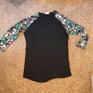 Disney/ LuLaRoe XS black 3/4 sleeve tee with goofy sleeves